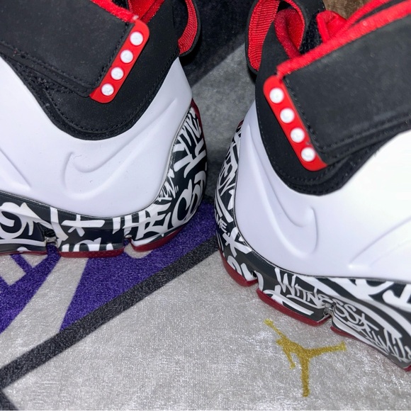 Nike Zoom LeBron 4 2023 Graffiti Size 10.5 for Men in Color White Black and Red - Picture 7 of 10